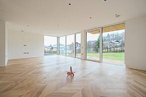 Жилье, включающее более пяти комнат, расположенное в районе Ново Подутик.