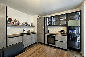 Трехкомнатная квартира с балконом