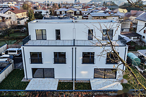 Дом на две семьи в Рожна Долина.