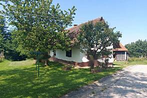 Усадьба сижу рядом с домом Моравци