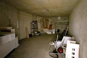 Дом для офиса и хранилище для товаров