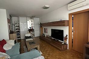 Квартира с двумя комнатами в здании ВТЦ.