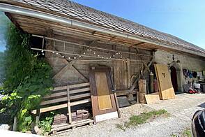 Центр, Блед, дом