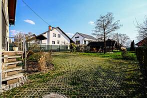 Участок под строительство в Новых Чрнучах.