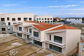 Новый Шмарье дом с террасой