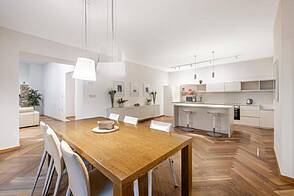 Квартира с тремя комнатами в центре города