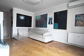 Квартира с тремя комнатами на площади Братушевой