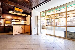 Квартира с пятью комнатами в Копере