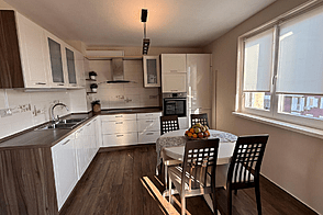 Трёхкомнатная квартира на Изоле