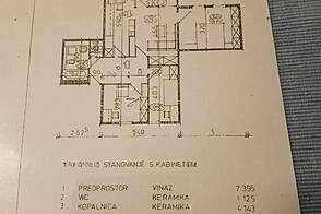 Квартира с четырьмя комнатами в Изола Ливаде
