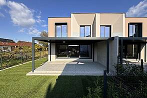 Дом на два этажа в Новом Руднике