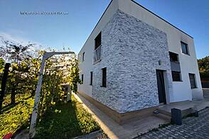 Дом, Любляна, Бежиград, Подгорица.