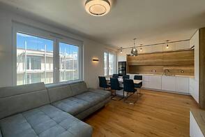 Квартира с тремя комнатами в районе Рудник.