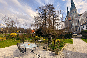 Дом, Иной Ново Трново