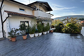 Шалара с трёхкомнатной квартирой