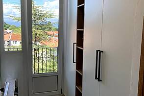 Квартира с тремя комнатами в центральной части Сежаны