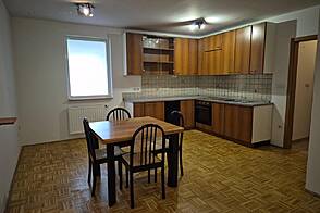 Квартира с тремя комнатами в Сежане