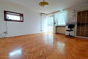 Трёхкомнатная квартира, расположенная на улице Линхартова.