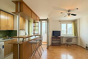 Жилье на улице Целовшская