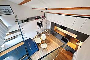 Квартира с четырьмя комнатами и террасой в Пиране