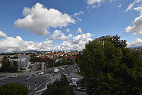 Трехкомнатная квартира рядом с Хишем