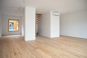 Резиденция Озеро - дом с террасой