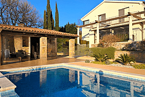 Здание, Малия