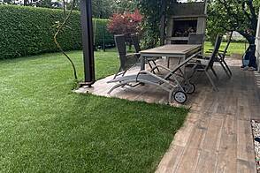 Жилище находится в районе Чернуче, Бежиград, в Любляне.