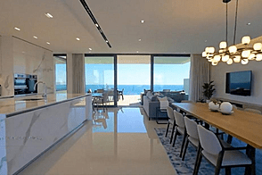 Квартира с четырьмя комнатами в Изоле