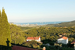 Дом в Шкофие с морским видом