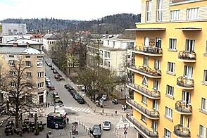 Трехкомнатная квартира в центральной части города.