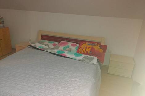 Подхом, Дом: 7