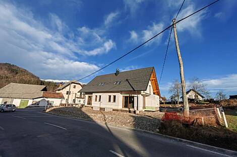 Здание в Нижнем Горье.: 9