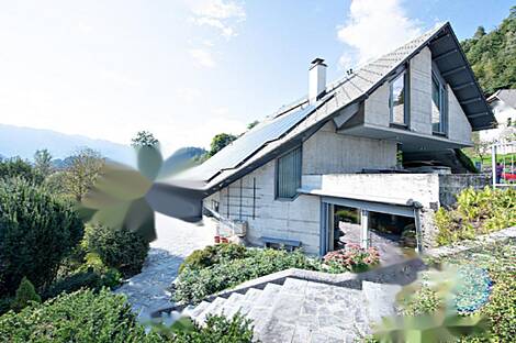 Дом в Бледе.: 1