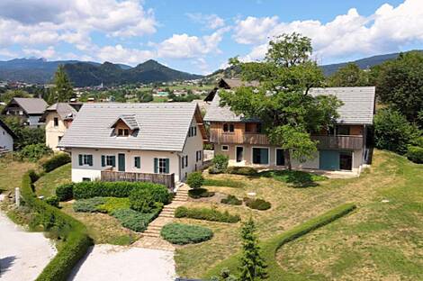 Дом в Бледе с видом на крепость: 1