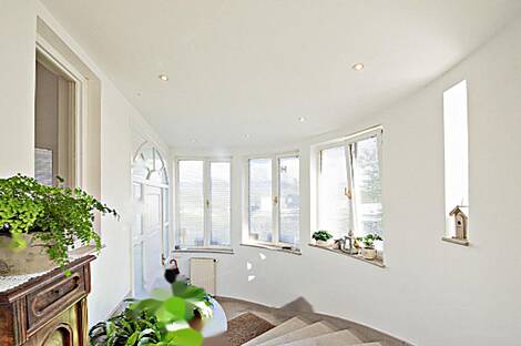 Здание в Бледе: 16