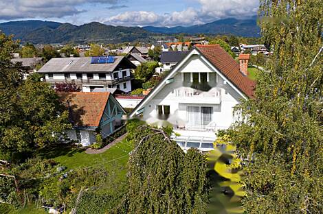 Здание в Бледе: 28