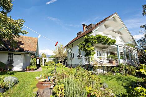 Здание в Бледе: 30