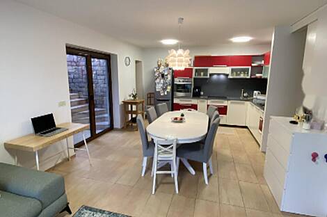 Здание, Паречаг: 6