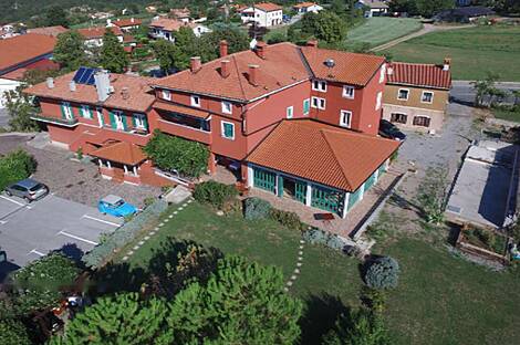 Сежана, дом: 1