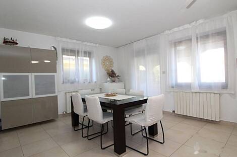 Малия, дом: 9