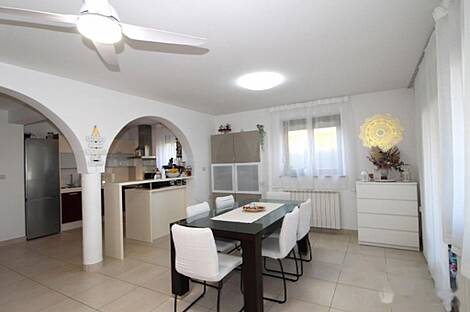 Малия, дом: 10