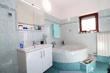 Малия, дом: 25