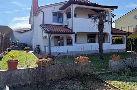 Малия, дом: 30