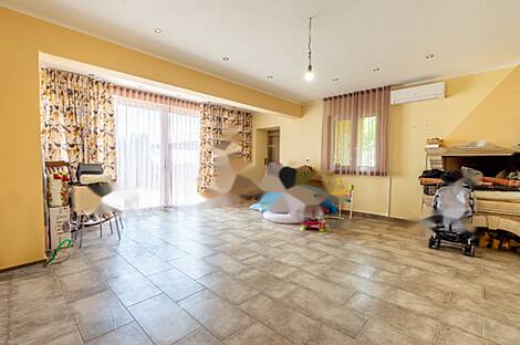 Резиденция, Корте: 9