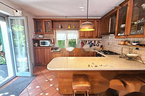 Изолский дом: 10