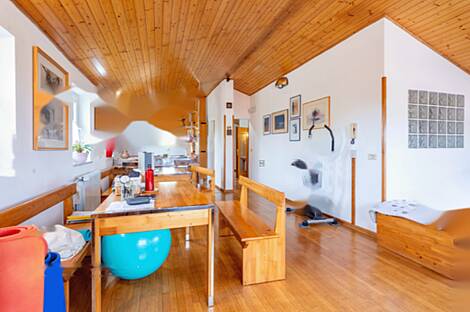 Помьян, Дом: 6