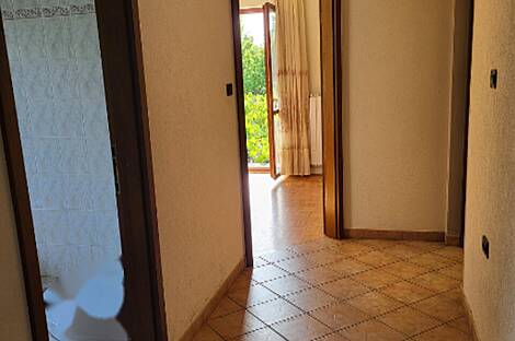 Chezhari's House: 10