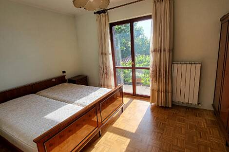 Chezhari's House: 11