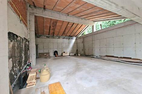 Резиденция, Чежари: 2